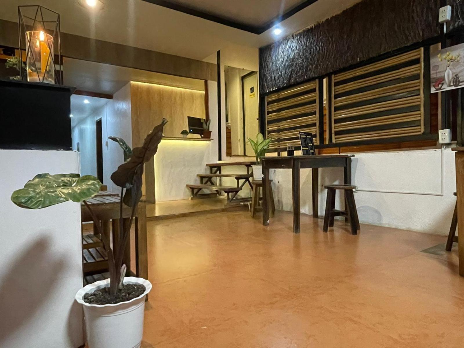 Trail Inn Puerto Princesa Extérieur photo